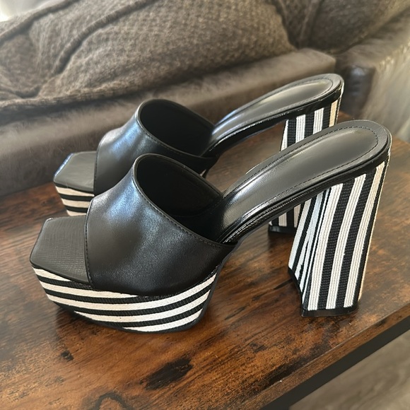 Brand New Platform Black and stripe Heels! 🖤 Size 7 never worn. So cute! - Picture 5 of 6